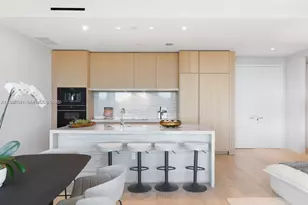 8701 Collins Ave, Miami Beach, FL 33154 - Photo 6