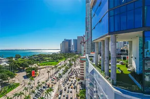 398 NE 5th St, Miami, FL 33132 - Photo 44