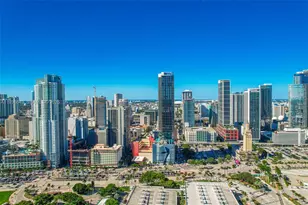 398 NE 5th St, Miami, FL 33132 - Photo 38