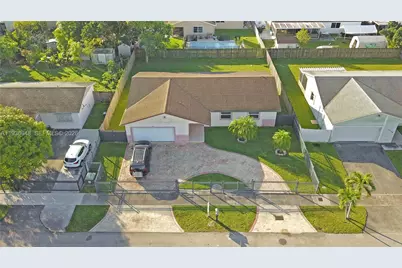 13244 SW 255th Ter, Homestead, FL 33032 - Photo 2