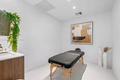 16395 Biscayne Blvd #PH 2204, North Miami Beach, FL 33160 - Photo 20