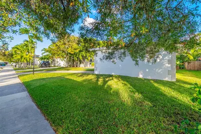 7517 Cutlass Ave, North Bay Village, FL 33141 - Photo 40