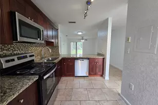 2280 SW 81st Ave, Miramar, FL 33025 - Photo 4