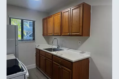 1310 W 29th St #6, Hialeah, FL 33012 - Photo 6