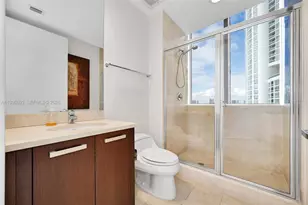 18101 Collins Ave, Sunny Isles Beach, FL 33160 - Photo 8