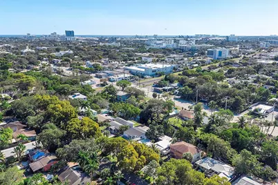 300 SW 11th Ct, Fort Lauderdale, FL 33315 - Photo 38