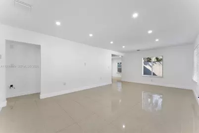 300 SW 11th Ct, Fort Lauderdale, FL 33315 - Photo 6