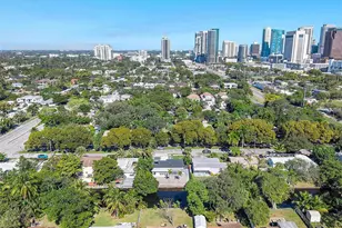 300 SW 11th Ct, Fort Lauderdale, FL 33315 - Photo 44