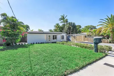 300 SW 11th Ct, Fort Lauderdale, FL 33315 - Photo 2