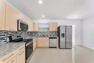 300 SW 11th Ct, Fort Lauderdale, FL 33315 - Photo 10