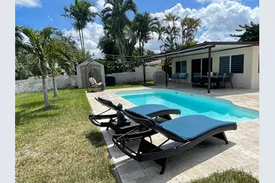 17831 NW 84th Ct, Miami, FL 33015 - Photo 8