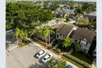 3880 NW 121st Ave, Sunrise, FL 33323 - Photo 84