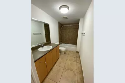 435 SW 12th Ave #305, Miami, FL 33130 - Photo 6