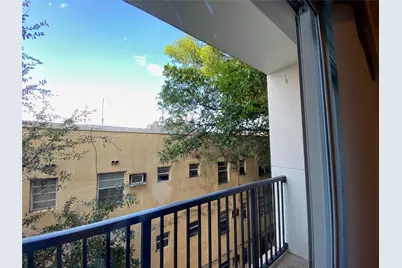 435 SW 12th Ave #305, Miami, FL 33130 - Photo 10