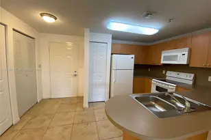 435 SW 12th Ave, Miami, FL 33130 - Photo 4