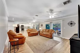 2540 NW 115th Dr, Coral Springs, FL 33065 - Photo 12