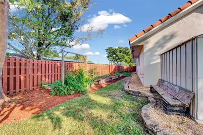 2540 NW 115th Dr, Coral Springs, FL 33065 - Photo 44