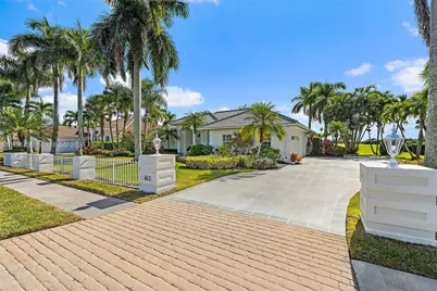 8185 SE Double Tree Dr, Hobe Sound, FL 33455 - Photo 4