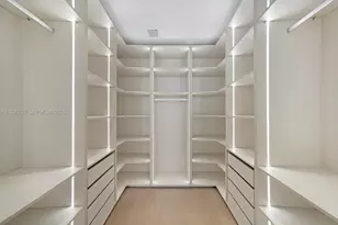 700 NE 24th St, Miami, FL 33137 - Photo 12