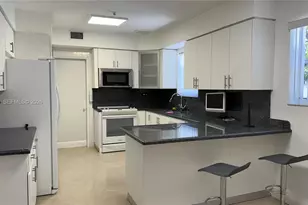 1611 71st St, Miami Beach, FL 33141 - Photo 4