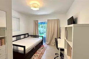 1611 71st St, Miami Beach, FL 33141 - Photo 12