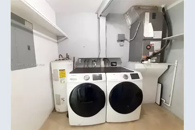 2109 N Park Rd, Hollywood, FL 33021 - Photo 20