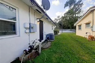 2109 N Park Rd, Hollywood, FL 33021 - Photo 22