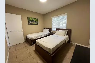 1414 NE 178th St, North Miami Beach, FL 33162 - Photo 6