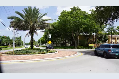 7175 Nova Dr #204, Davie, FL 33317 - Photo 2