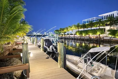 2676 NE 135th St, North Miami, FL 33181 - Photo 16