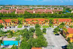 819 SW 143rd Ave, Pembroke Pines, FL 33027 - Photo 2