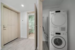 1000 Brickell Plaza, Miami, FL 33131 - Photo 18