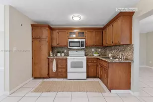 5010 NW 51st St, Tamarac, FL 33319 - Photo 14