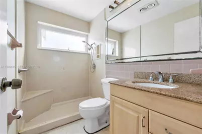 5010 NW 51st St, Tamarac, FL 33319 - Photo 20