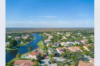 1409 Majesty Ter, Weston, FL 33327 - Photo 10