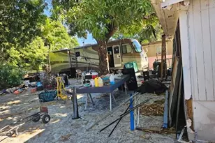 1829 NW 5th St, Miami, FL 33125 - Photo 6