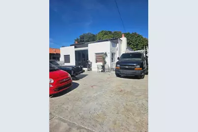 1829 NW 5th St, Miami, FL 33125 - Photo 1
