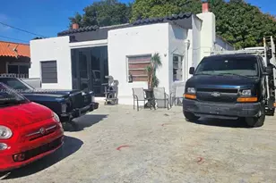 1829 NW 5th St, Miami, FL 33125 - Photo 1