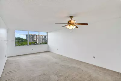 1200 Saint Charles Pl #413, Pembroke Pines, FL 33026 - Photo 2