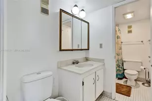 1200 St Charles Pl, Pembroke Pines, FL 33026 - Photo 18