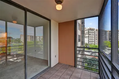 1200 Saint Charles Pl #413, Pembroke Pines, FL 33026 - Photo 28