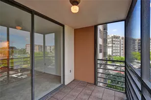 1200 St Charles Pl, Pembroke Pines, FL 33026 - Photo 28