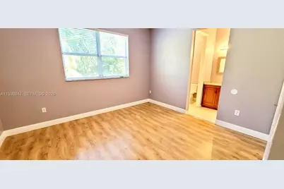 1005 NE 42nd Pl, Homestead, FL 33033 - Photo 10