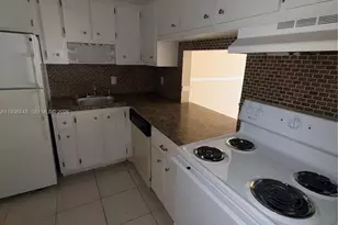 9972 SW 88th St, Miami, FL 33176 - Photo 14