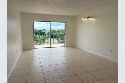 9350 Fontainebleau Blvd #604, Miami, FL 33172 - Photo 6