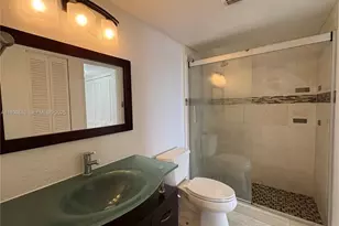 9350 Fontainebleau Blvd, Miami, FL 33172 - Photo 10