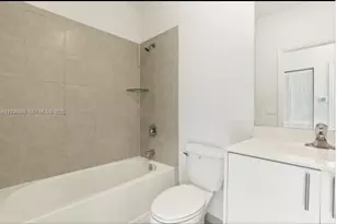 2645 SE 17th St, Homestead, FL 33035 - Photo 8