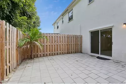 2645 SE 17th St, Homestead, FL 33035 - Photo 4