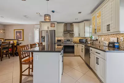 10251 SW 27th St, Miami, FL 33165 - Photo 4