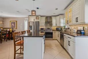 10251 SW 27th St, Miami, FL 33165 - Photo 4